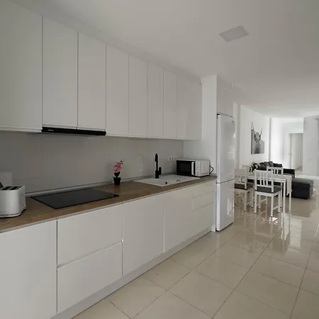 Apartment Residencial Amber Ii - En Zona Residencial Tranquila A Pocos Metros Del Centro
